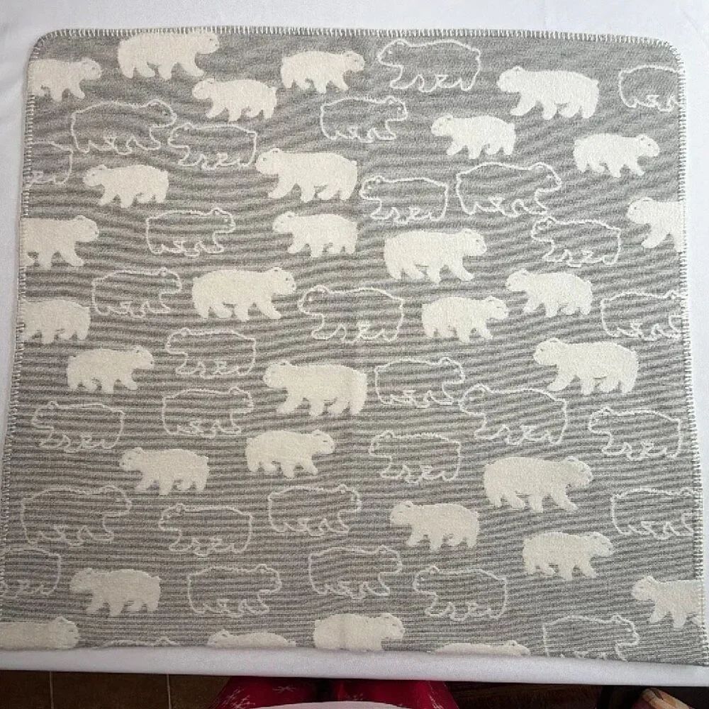 Pottery Barn Kids Polar Bear Baby Blanket Swaddle Grey Cream